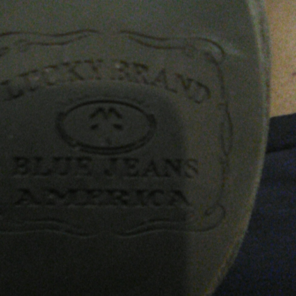 Shoes - Picture 3 of 7